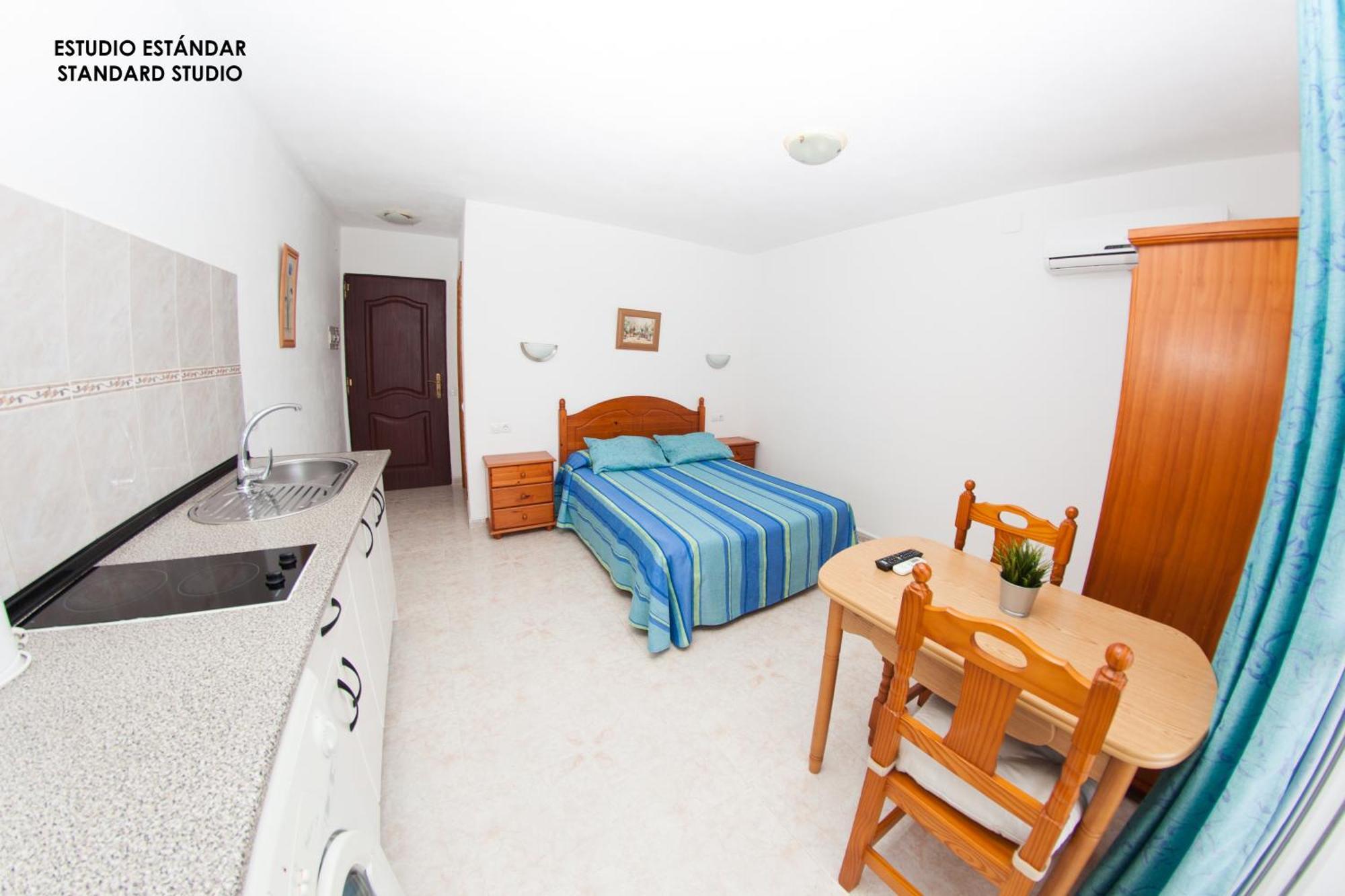 Apartamentos Rurales Santos Benajarafe Phòng bức ảnh